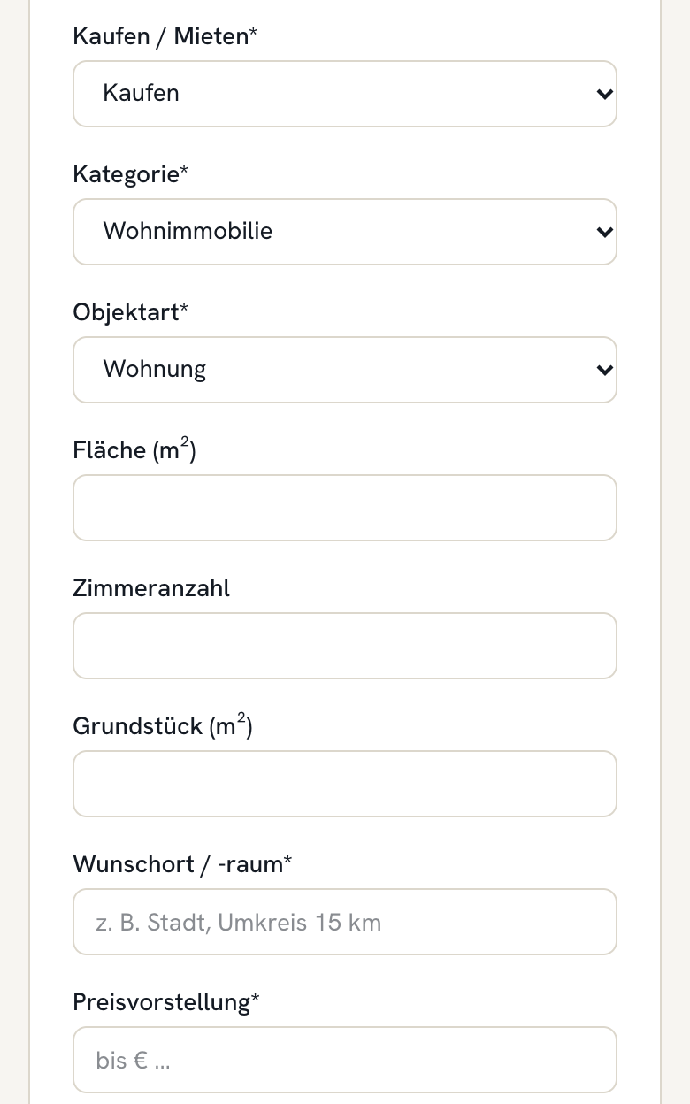 Leere Formularfelder eines Suchauftrags am Handy: Kaufen oder Mieten, Kategorie, Objektart, Fläche, Zimmer, Wunschort und Preis